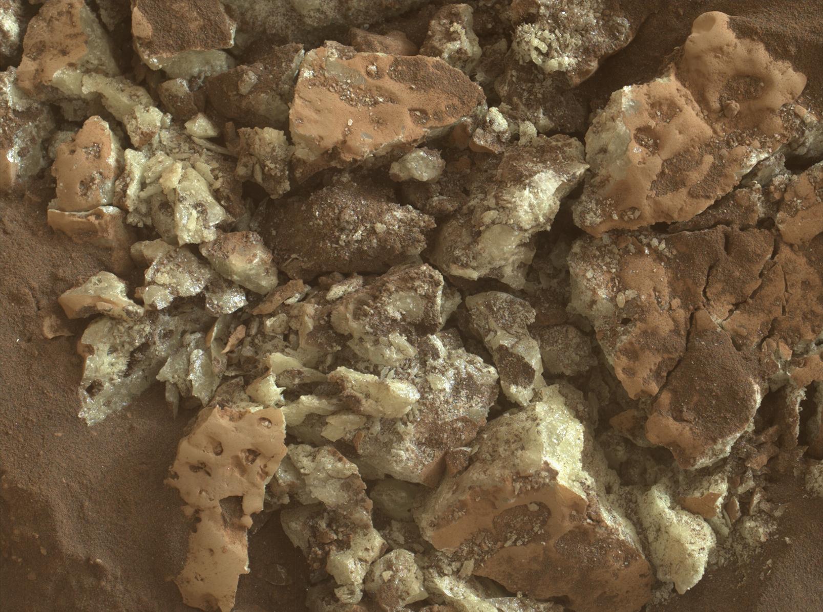The pale, wheel-fractured stone in Gediz Vallis that exposed yellow sulfur crystals.